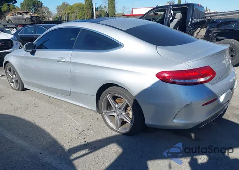 2017 Mercedes-Benz C 300 z USA, uszkodzony, nr VIN WDDWJ4JB2HF386496